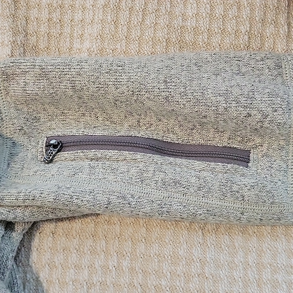 Patagonia Light Gray Full-Zip Fleece Jacket - Picture 5 of 9